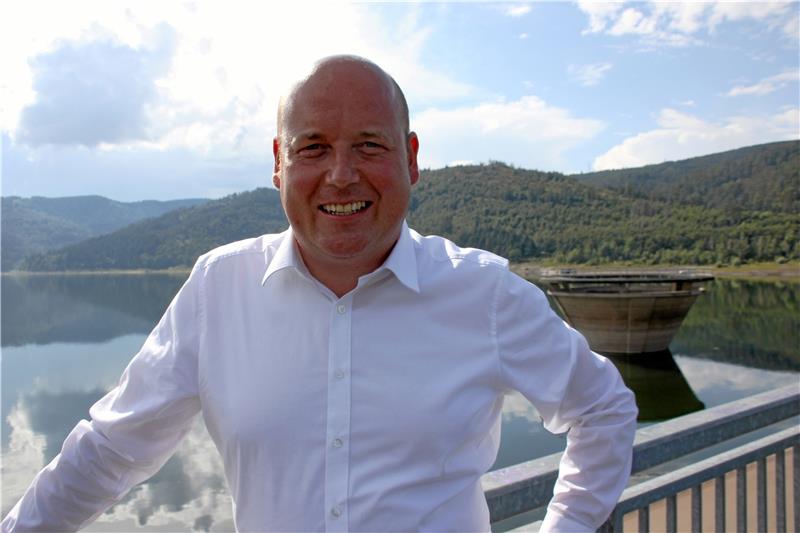 Als „Dorfkind aus Halchter“ bezeichnet sich Holger Bormann selbst – daher hat er auch kleinere Ortschaften im Blick. Foto: Düber