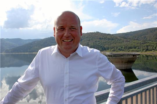 Als „Dorfkind aus Halchter“ bezeichnet sich Holger Bormann selbst – daher hat er auch kleinere Ortschaften im Blick. Foto: Düber