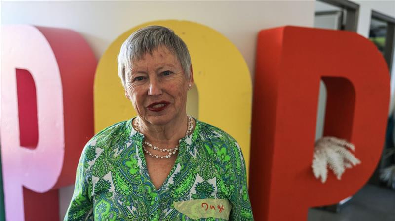 Uschi legt auf – wenn Seniorinnen DJ werden Als Inge Dobrinski tanzen ging, gab es noch keinen DJ.