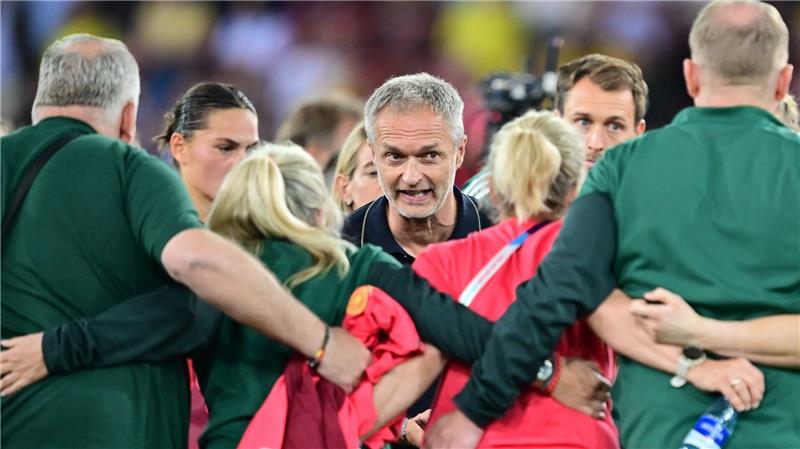 Erste Krisensitzung: Frust bei DFB-Team sitzt tief Als Krisenmanager gefordert: Bundestrainer Christian Wück