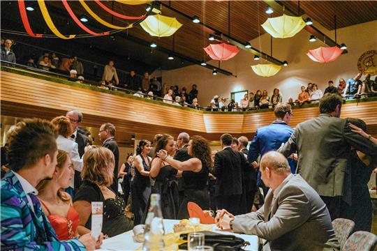 Als eine der letzten Großveranstaltungen in der Stadt Braunlage vor Beginn des Corona-Lockdowns wird im März 2020 der bislang letzte Winterball gefeiert. Archivfoto: Brabanski