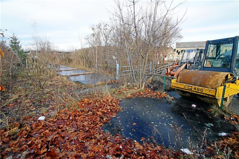Als kurzfristige Variante könnte ein Toilettenwagen zwischen Klubgartenstraße und dem ehemaligen Zirkusabladeplatz aufgestellt werden.