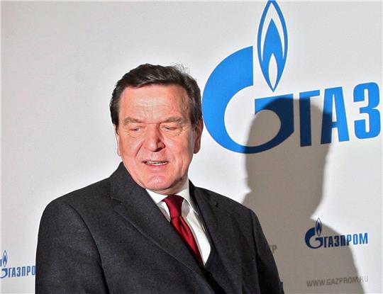 Altbundeskanzler Gerhard Schröder, aufgenommen bei einer Pressekonferenz in der Firmenzentrale des russischen Energiekonzerns Gasprom.
