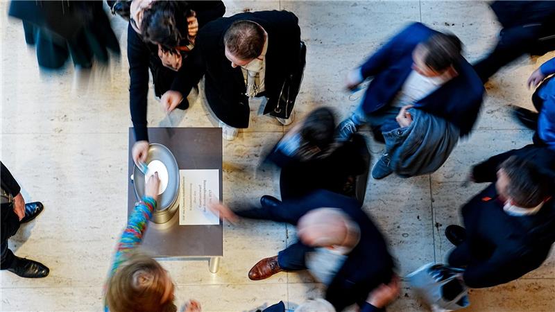 Chance zum Bleiben für 82.000 Ausländer -Neuregelung kommt Am 2. Dezember 2022 stimmten die Abgeordneten im Bundestag über das Chancen-Aufenthaltsrecht ab. (Archivbild)