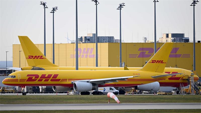 Streit um neue Befugnisse für Verfassungsschutz und BND Am 20. Juli 2024 entzündete sich ein mit einem Brandsatz präpariertes Luftfrachtpaket im DHL-Logistikzentrum am Flughafen Leipzig/Halle kurz vor der Verladung in ein Frachtflugzeug. Nur wegen einer Verspätung der Maschine geschah dies noch am Boden. (Symbolbild)