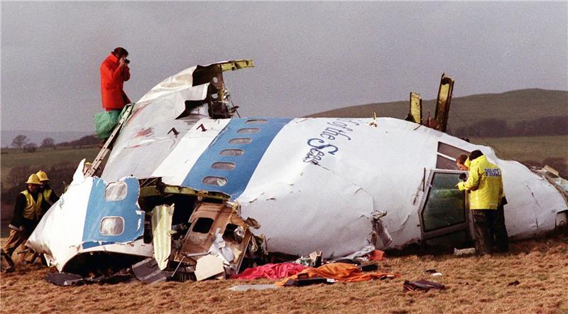 Mutmaßlicher Lockerbie-Bombenbauer in US-Gewahrsam Am 21. Dezember 1988 stürzte ein amerikanisches Flugzeug nach einem Bombenanschlag auf den schottischen Ort Lockerbie.