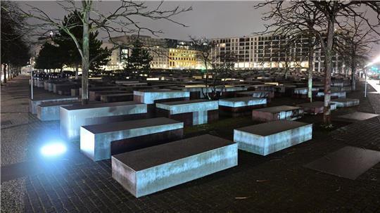 Am 21. Februar dieses Jahres stach der Mann im Stelenfeld des Holocaust-Mahnmals auf Besucher ein.