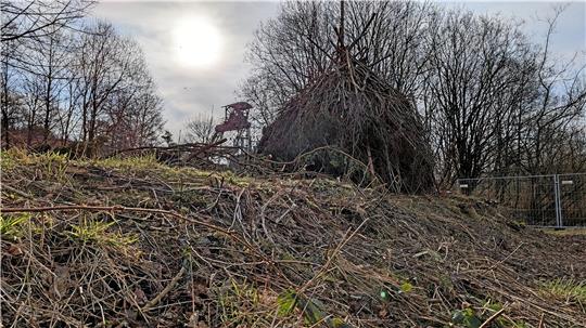 Am 30. März lädt das Oberharzer Bergwerkmuseum zu einem besonderen Erlebnis ein: das Osterfeuer am Ottiliae-Schacht, umrahmt von einem bunten Programm. Foto: Wagener