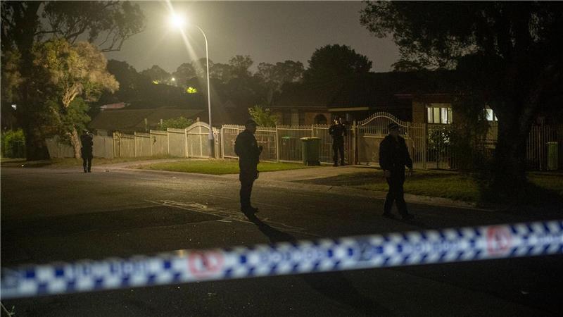 Traum-Strand wird zum Tatort: Terror gegen Juden in Sydney Am Abend ist das Gelände weitläufig abgesperrt.