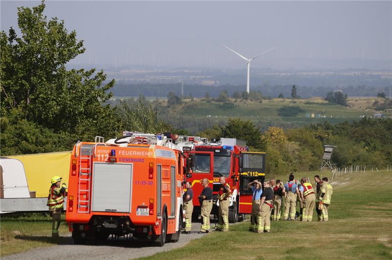 Am Bollrich in Goslar werden die kleineren Löschflugzeuge betankt. Die Feuerwehr...