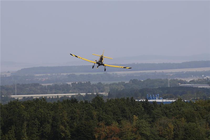 Am Bollrich in Goslar werden die kleineren Löschflugzeuge betankt. Die Feuerwehr...