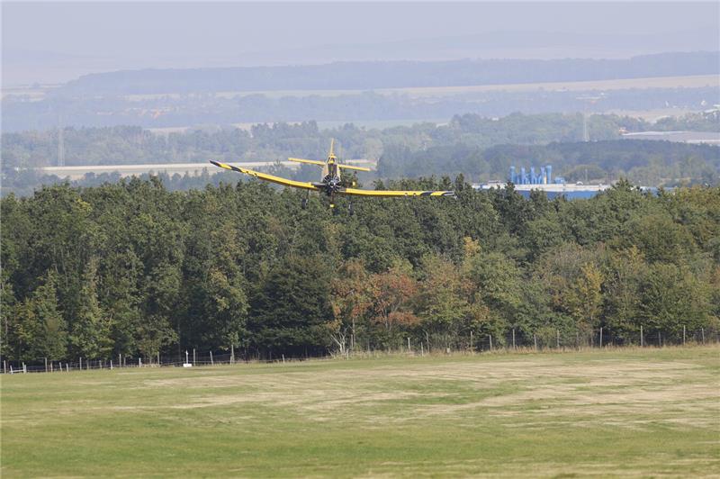 Am Bollrich in Goslar werden die kleineren Löschflugzeuge betankt. Die Feuerwehr...