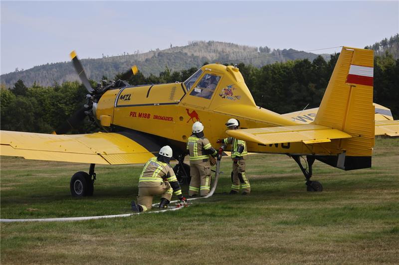 Am Bollrich in Goslar werden die kleineren Löschflugzeuge betankt. Die Feuerwehr...