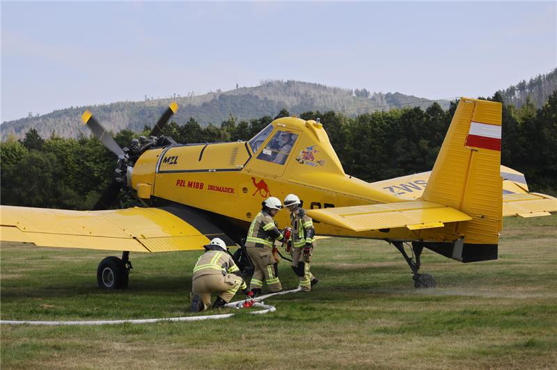 Am Bollrich in Goslar werden die kleineren Löschflugzeuge betankt. Die Feuerwehr...