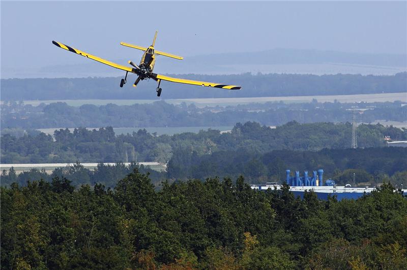 Am Bollrich in Goslar werden die kleineren Löschflugzeuge betankt. Die Feuerwehr...