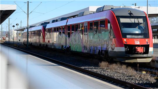 Am Braunschweiger Hauptbahnhof wurde ein bewaffneter Mann von Polizisten gestellt. (Symbolbild) 