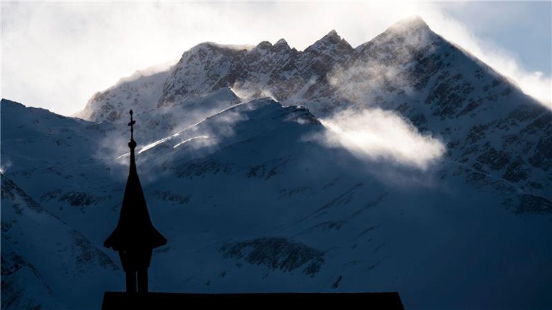 Am Breithorn sind zwei deutsche Bergsteiger in großer Not. (Archivfoto)