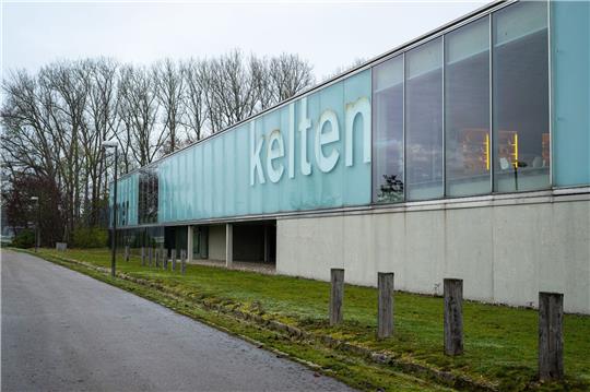 Am Dienstag stahlen Unbekannte einen mehr als 2000 Jahre alten Goldschatz aus der Keltenzeit aus dem Kelten Römer Museum in Manching.