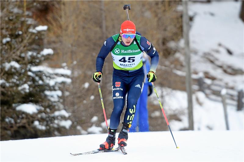 Biathlet Engelmann verfehlt Medaille hauchdünn Am Ende ist es der im Biathlon so oft gekannte eine Fehler zu viel. Albert Engelmann landet im Sprintrennen der Jugend-Weltmeisterschaft in Kasachstan auf Rang fünf. Foto: Deubert