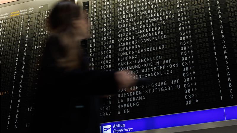 Am Frankfurter Flughafen sind hunderte Flüge annulliert. 