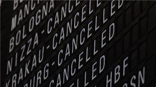 Am Frankfurter Flughafen wurden 400 Starts und Landungen gestrichen.