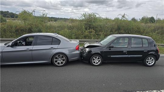 Am Freitag ereignet sich ein Auffahrunfall auf der B 82.