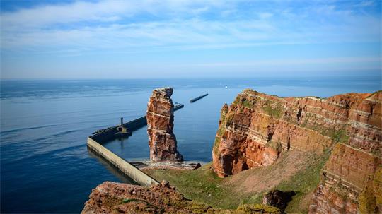 Am Freitag fallen zahlreiche Fährverbindungen nach Helgoland aus. (Illustration)