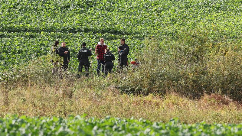 Vermisster Fabian ist tot - Erneute Spurensuche am Fundort Am Freitag kehrte die Polizei erneut zum Fundort zurück, nachdem sie zuvor schon abgezogen war.