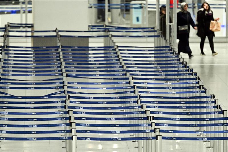 NRW-Airports kehren nach Warnstreiks zu Normalbetrieb zurück Am Freitag waren an den beiden größten Airports in NRW, Köln und Düsseldorf, insgesamt Hunderte Flüge ausgefallen.