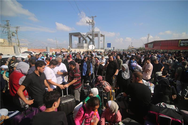 Israel will Hilfslieferungen aus Ägypten „nicht behindern” Am Grenzübergang Rafah im südlichen Gazastreifen.