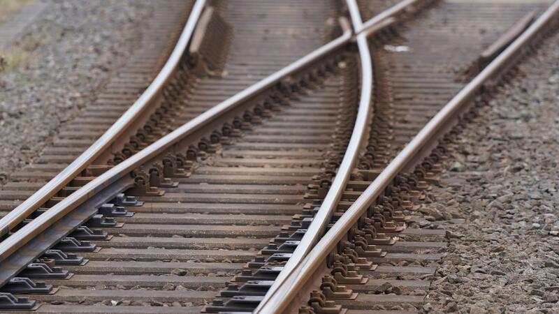 35-Jähriger stirbt am Karlsruher Güterbahnhof Am Güterbahnhof in Karlsruhe ist es zu einem tödlichen Unfall gekommen.