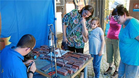 Am Internationalen Museumstag können Kinder und Erwachsene Zinnfiguren gießen.