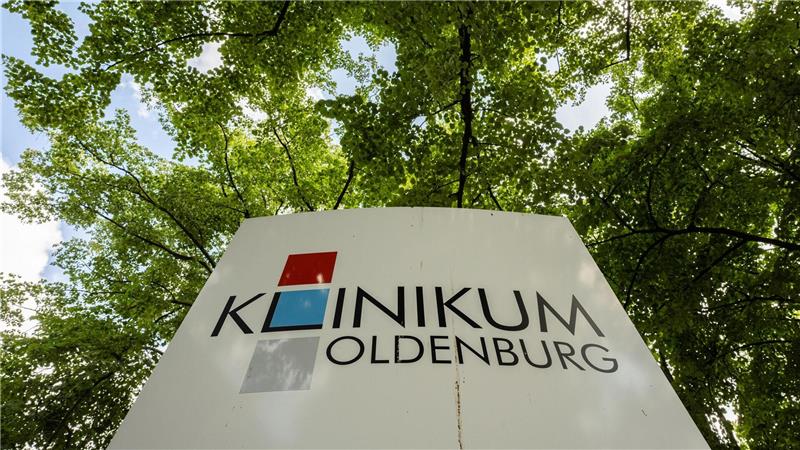 Gedenkstätte für Opfer von Ex-Pfleger Niels Högel Am Klinikum Oldenburg erinnert ein Denkmal an die Opfer des ehemaligen Krankenpflegers Niels Högel. (Archivfoto)
