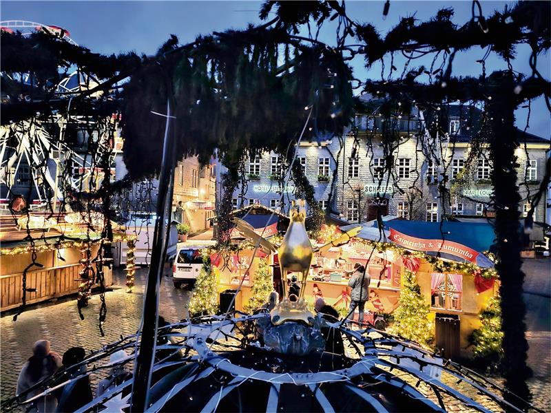 Goslarer Weihnachtsmarkt: Der Glühwein wird nicht teurer Am Mittwoch ist es soweit: Der Weihnachtsmarkt öffnet seine Pforten. Foto: Sowa