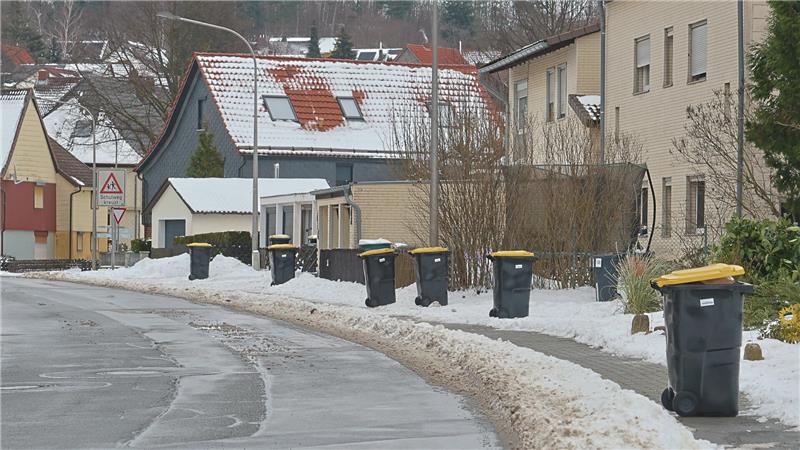 Am Montag blieben die Gelben Tonnen stehen. Wegen des schlechten Wetters sagten die Kreiswirtschaftsbetriebe die Müllabfuhr ab.