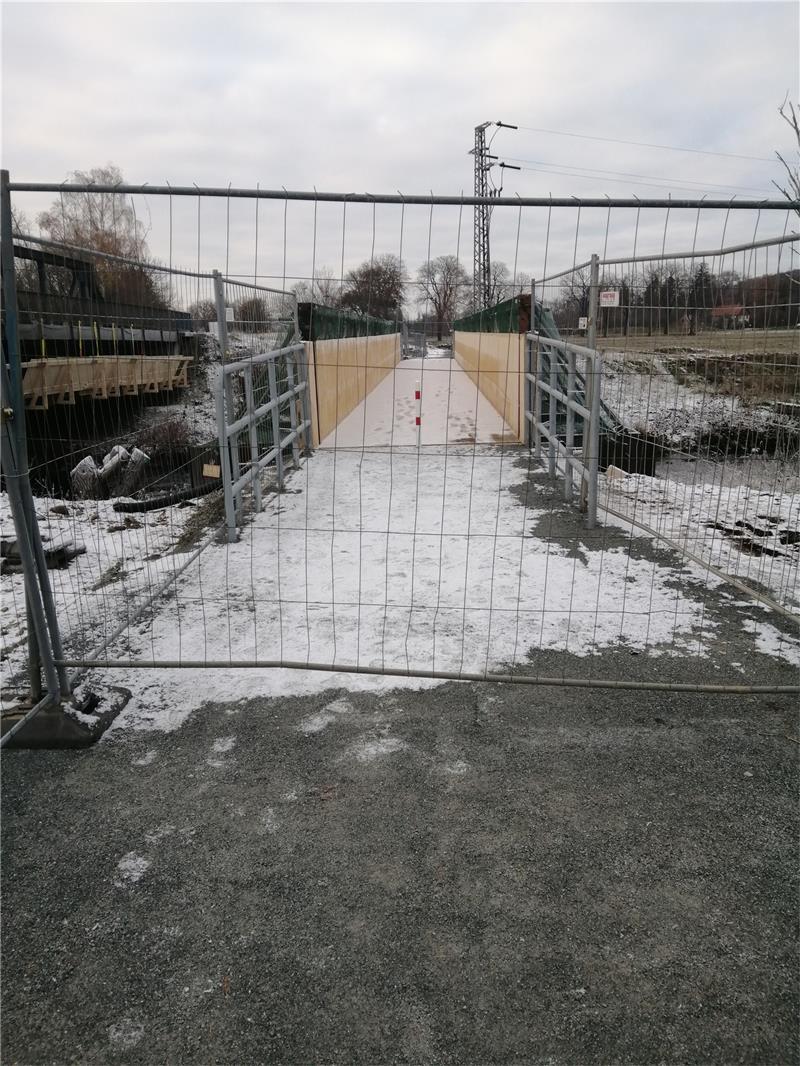 Am Montag kann die Brücke über die Oker von Radlern und Fußgängern genutzt werden.  Foto: Hohaus
