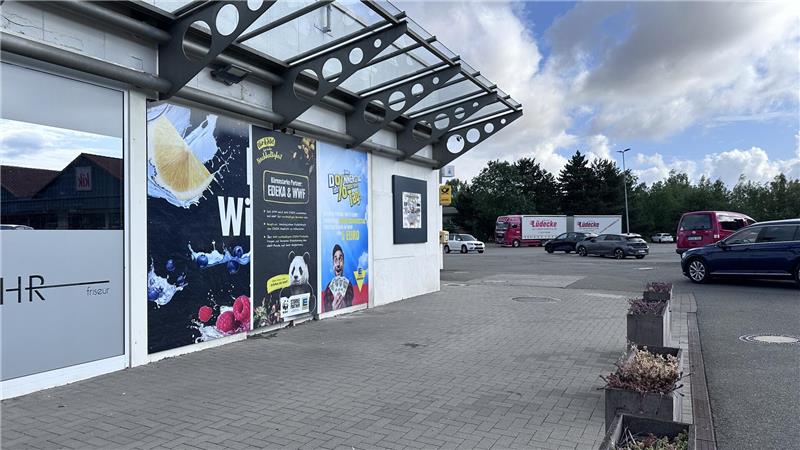 Am Montagnachmittag ist der Automat weg, er wird laut BLSK woanders gebraucht, seine Mietzeit in Harlingerode war abgelaufen.