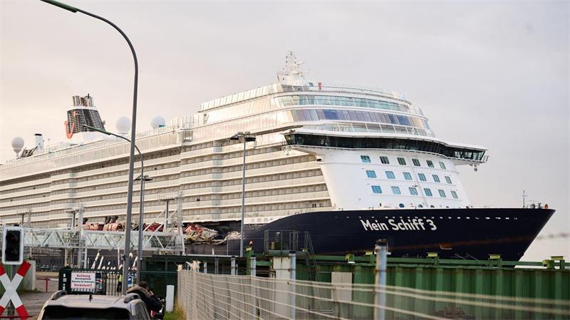 Am Morgen ankert die „Mein Schiff 3“ wieder am Kreuzfahrterminal.
