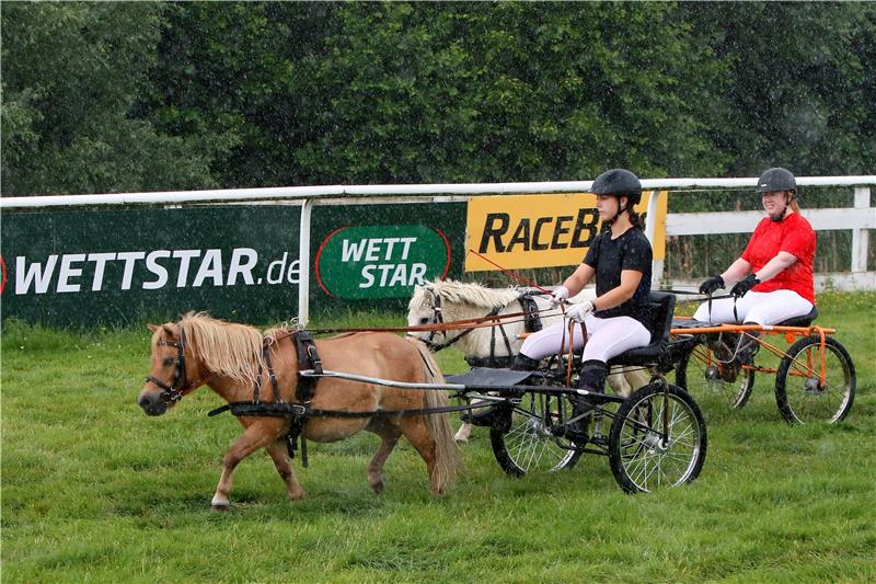 Jubel! Jubel! Trotz allem eine tolle Galopprennwoche Am Samstag steht auch ein Pony-Rennen auf dem Programm.