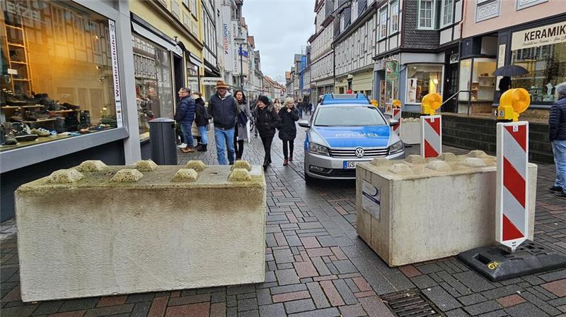 Nach Todesfahrt in Magdeburg: Glockengeläut und Gedenkminute in Goslar Am Samstag wurde das Sicherheitskonzept für den Weihnachtsmarkt in Goslar erhöht.