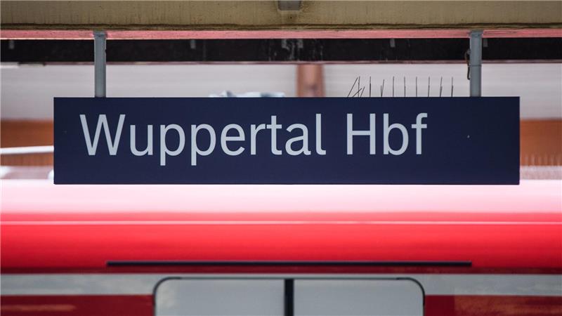 Am Wuppertaler Hauptbahnhof halten während der fünfmonatigen Bauphase überhaupt keine Fernzüge. (Archivbild)