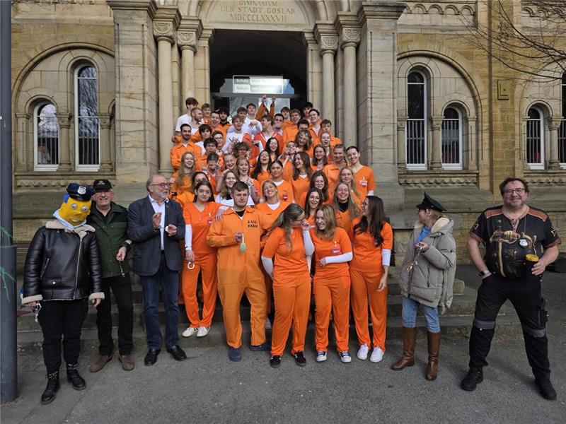 Am ersten Tag der Mottowoche verkleiden sich die Abiturienten des Ratsgymnasiums...