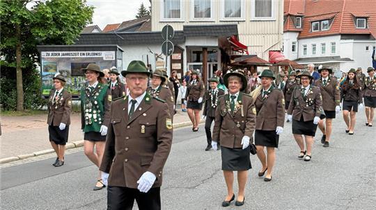 Am morgigen Samstag marschieren die Braunlager Schützen beim Festumzug wieder quer durch die Stadt zum Schützenplatz.