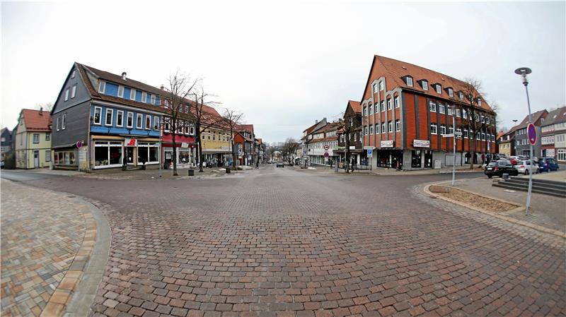 Am südlichen Ende des Kronenplatzes zur Adolph-Roemer-Straße soll ein Kreisel entstehen. Foto: Neuendorf