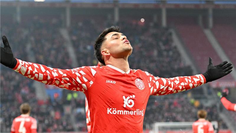 Amiri macht mit seinem Treffer alles klar. 