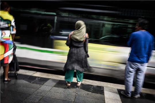An Frankreichs Schulen sind lange traditionell aus arabischen Ländern stammende Gewänder verboten.
