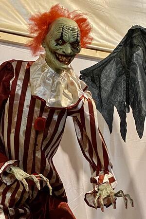 So viel Abenteuer hält der Bad Harzburger Herbstferienpass bereit An Halloween finden sich im Jugendtreff wieder allerlei Horrorfiguren ein.