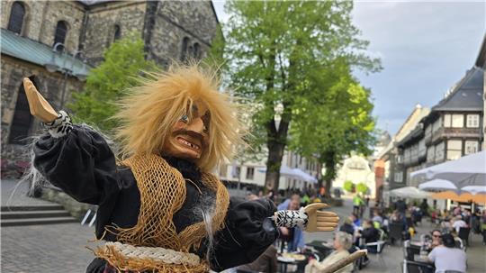 An Walpurgis gehören Hexen in Hahnenklee und Goslar zum Stadtbild.