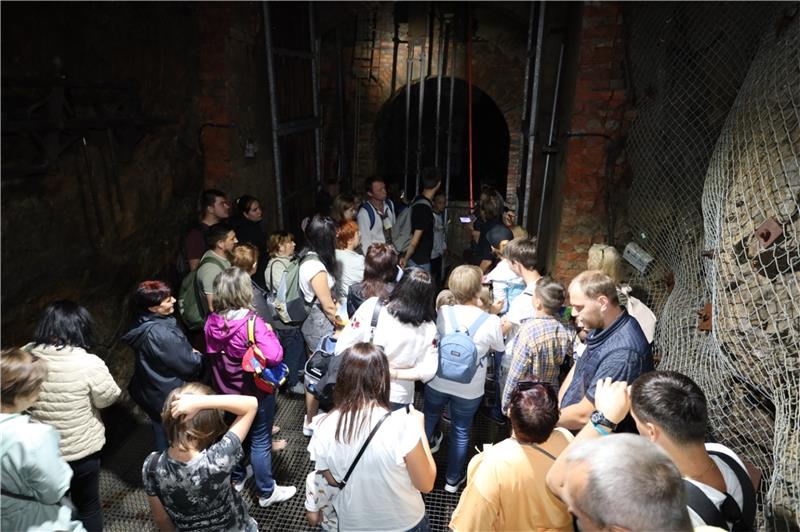 200 ukrainische Kriegsflüchtlinge erkunden den Harz An den Ausflugszielen, wie hier an der Grube Samson, gibt es Führungen, am Nationalparkhaus zudem ein Mittagessen sowie Kaffee und Kuchen. Foto: Neuendorf
