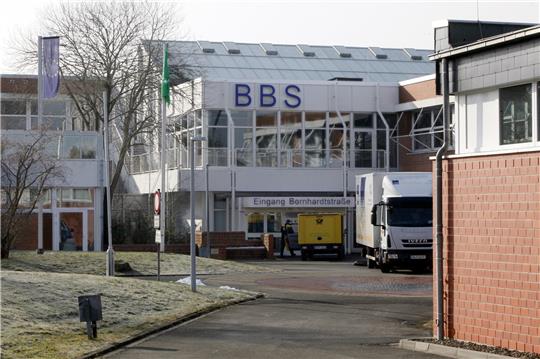 An der Berufsbildenden Schule in der Baßgeige in Goslar sollen Auszubildende der Elektro-Innung in einer Prüfung geschummelt haben. Foto: Epping